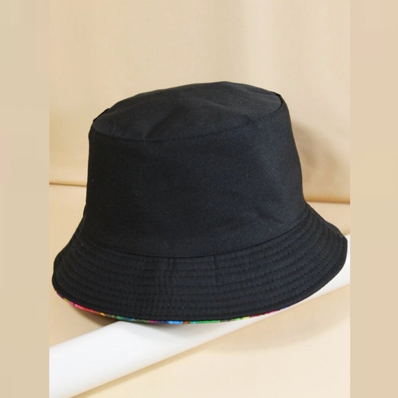 Colorful bucket hat - Picture 2 of 5